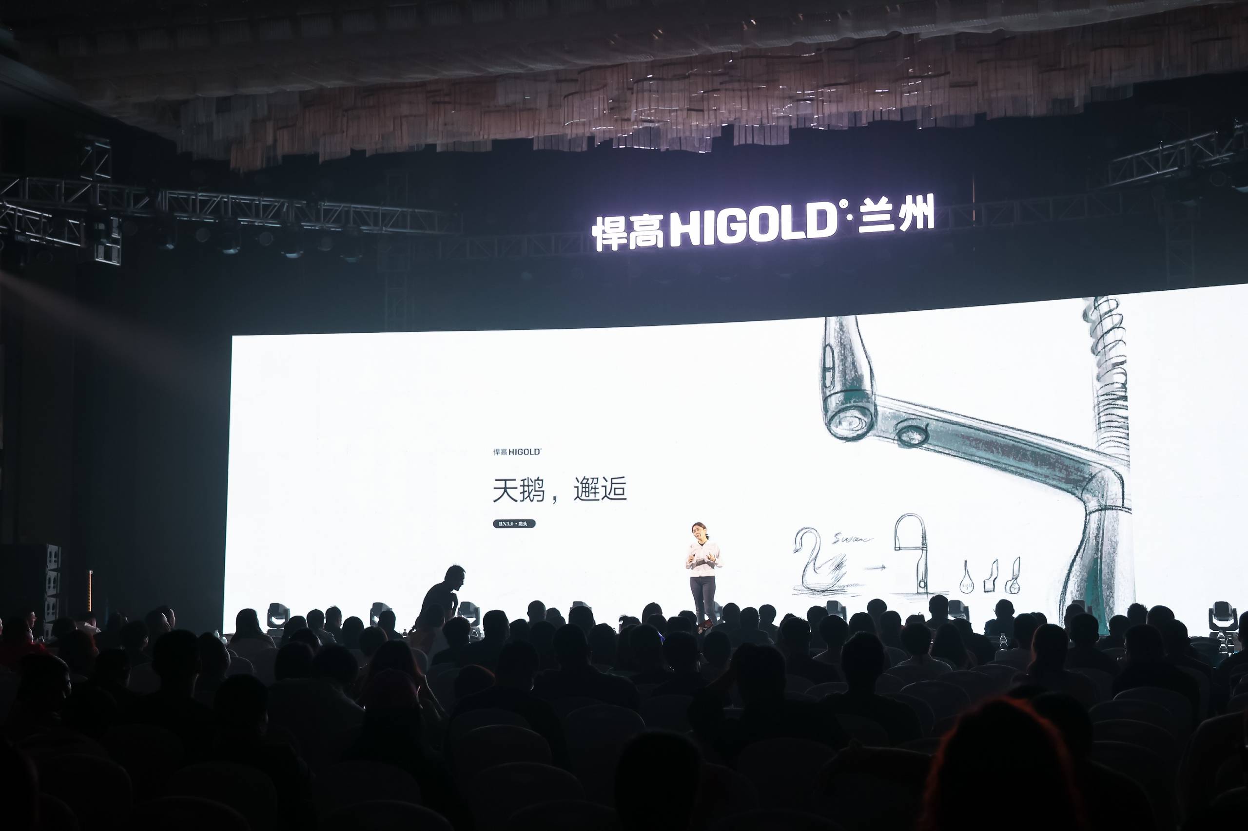 RON_0823.jpg RON_0823.jpg